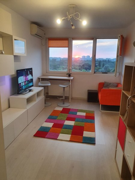 Titan, Parc IOR, Aleea Rotunda, Park Lake