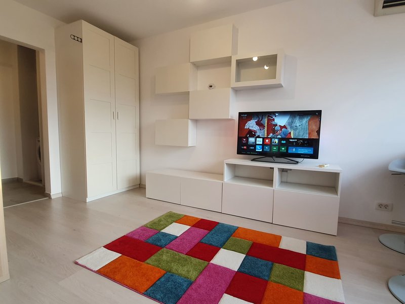 Titan, Parc IOR, Aleea Rotunda, Park Lake